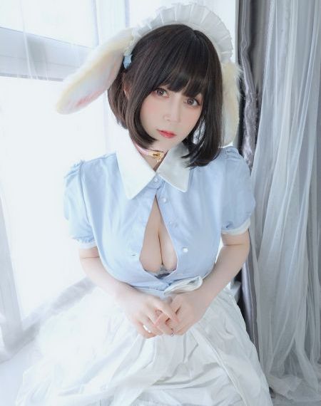 厨房掀开馊了裙子挺进