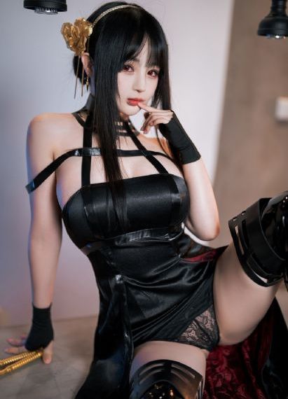 情侣奴伺候女王